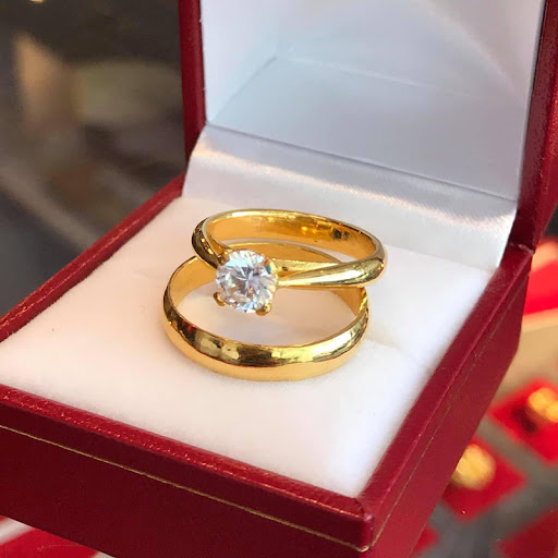 Gracy Jewellers Swindon Gallery - United Kingdom
