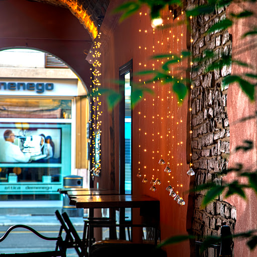 Moca Cafe Store - Visual