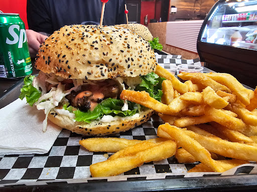 Double B Burger - Visual