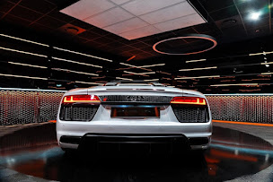 Photo n°20 de Franz Rental Cars - Location Porsche 911 - Audi R8 - Aix en Provence à Aix-en-Provence (Agence de location de voitures)