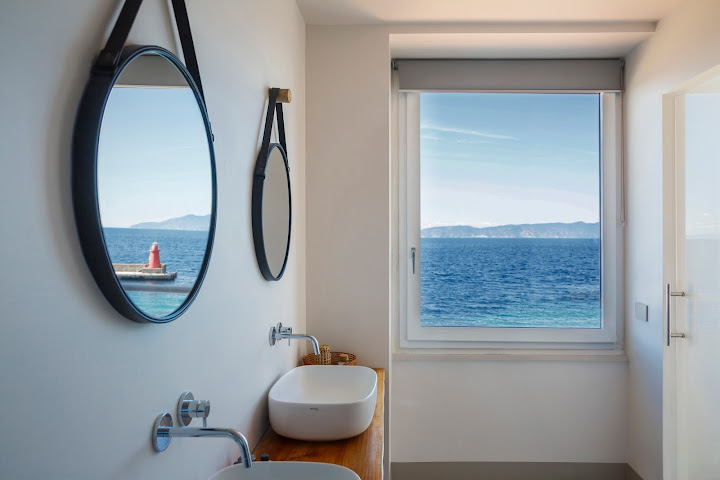 LA GUARDIA Hotel by null