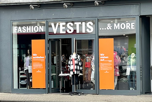 Vestis by Moden Karres