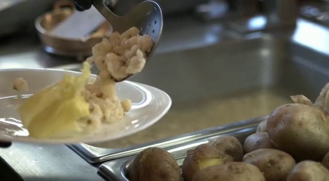 Opiniones de Comidas Típicas Mama Rosita en Tulcán - Restaurante