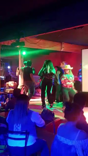 Opiniones de Ambar Restolongue en Los Ángeles - Pub