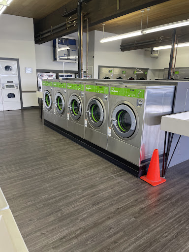 Dondees Laundry - Visual