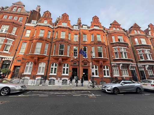 Spanish Consulate - Visual
