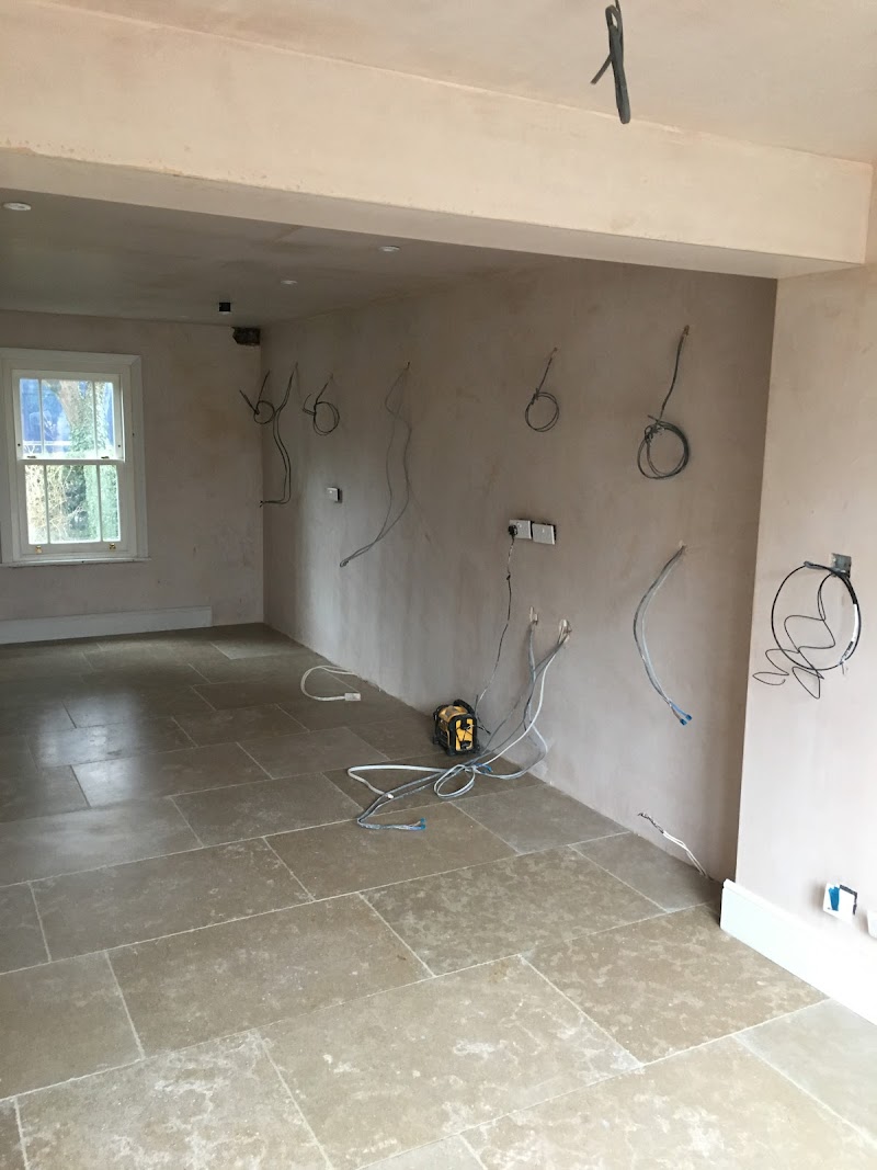 A Mills & Sons Decorating & Carpentry photo 3