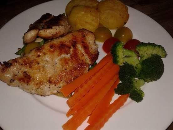 Kea's Backpackers Paradise Restaurant & Bar