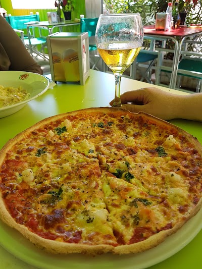 Photos of Pizza & Pasta Paparazzi