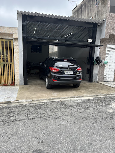 Léo Reis - Martelinho de Ouro e Funilaria Artesanal