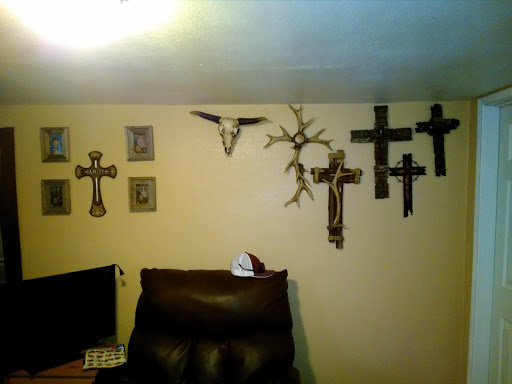 Henry's Place - Visual