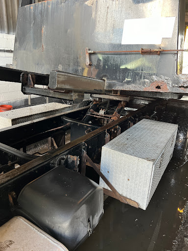 Super clean truck wash - Thumbnail
