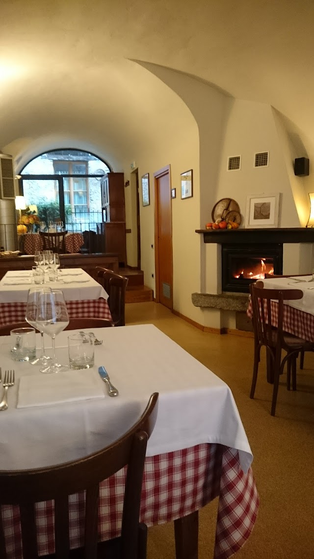 Osteria Sali e Tabacchi