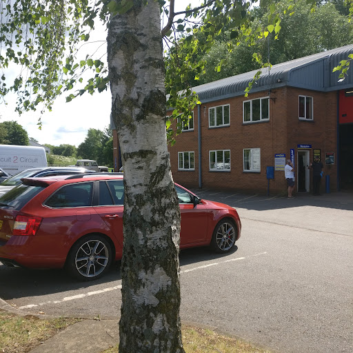 Towcester Tyres - Visual