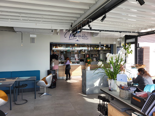 Maison Bleu - Visual