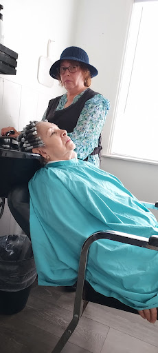 Ana Daisy Beauty Salon