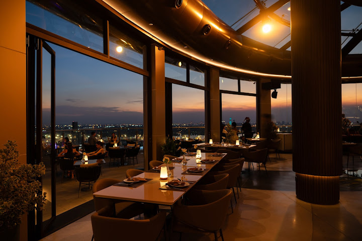 Cielo Sky Bar & Restaurant by null