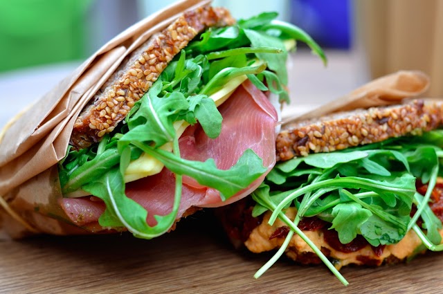 Den Lille Gule Kaffebar