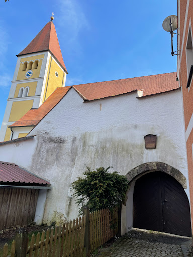 Simultankirche St. Veit - Evangelisch-Lutherische Kirchengemeinde Illschwang - Thumbnail