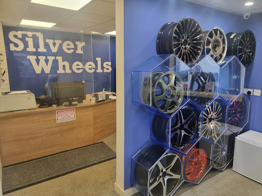 Silver Wheels - Thumbnail
