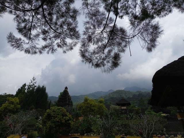 Pura Gunung Salak