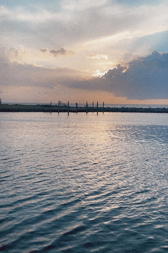 Breakwater Restaurant - Thumbnail