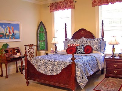 Lyndon House Bed & Breakfast