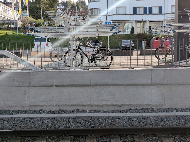 Complemed Praxiszentrum, 1. Stock, Oberwachtstrasse 2, 8700 Küsnacht