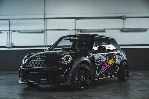 Nomad Customs - Visual