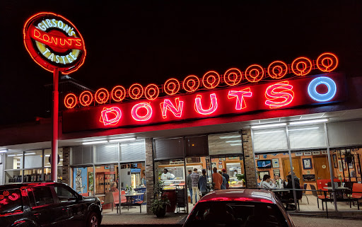 Gibson's Donuts - Visual