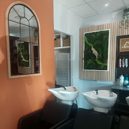 Photo n°3 de L'Atelier Intermède - Coiffeur Phalsbourg à Phalsbourg (Magasin de cosmétiques)