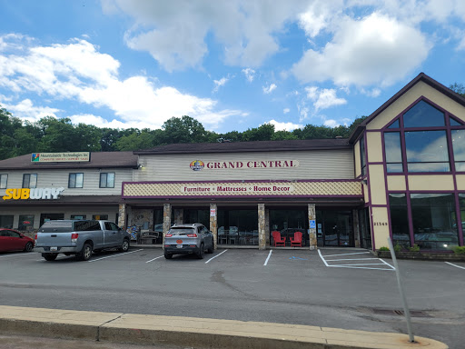 Grand Central At the Lake - Thumbnail