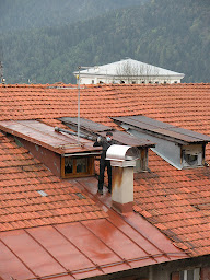 Photo n°5 de SOS Ramonage et Toiture à Colomiers (Ramoneur)