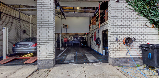 Lakeman Auto's Almere B.V - Almere