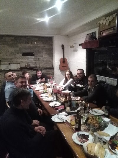 Photos of Pizza Familija