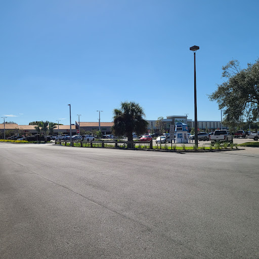 Publix Liquors at Riverdale Shopping Center - Thumbnail
