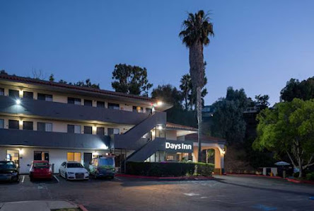 Days Inn by Wyndham Encinitas Moonlight Beach 133 Encinitas Blvd, Encinitas, CA 92024, United States