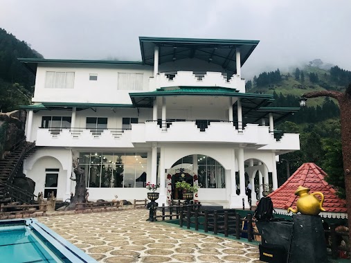 Showy Mountain View Hotel, Author: Dilan Indrajith