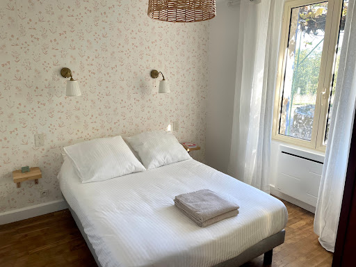 Photo de Gîte Enjoy A Lot à Cressensac (46600)