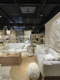 Photo n°36 de Maisons du Monde à Cormontreuil (Magasin de canapés)