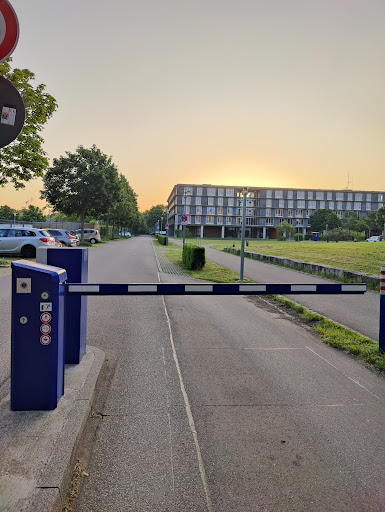 Behördenparkplatz