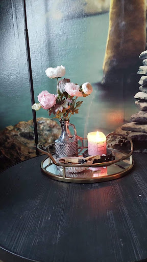 De Voetstap, Zen met Zorg, all-round holistisch masseur en coach, pedicure/manicure