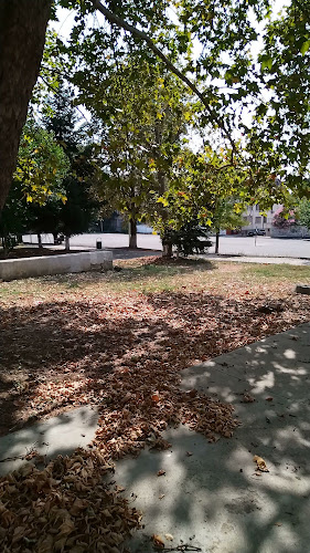 Opinii despre Профилирана природоматематическа гимназия „Гео Милев“ în Стара Загора - Училище