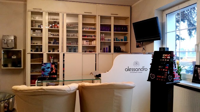 Alessandro - salon kosmetyczny, stylizacja paznokci. Pedicure & Manicure Poznań, Author: Alessandro - salon kosmetyczny, stylizacja paznokci. Pedicure & Manicure Poznań