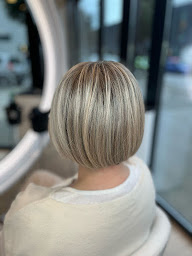 Photo n°17 de Le Salon de Lucile à Saint-Malo (Salon de coiffure)