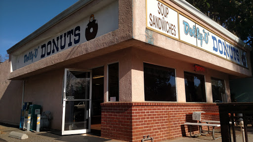 Dolly-'O' Donuts