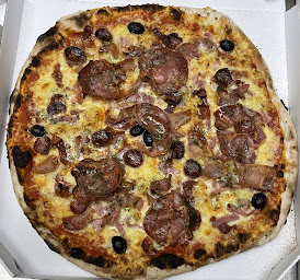 Photo n°10 de Pizza La Lauréenne à Gignac-la-Nerthe (Pizzas à emporter)