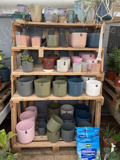 Avery's Garden Centre - Thumbnail