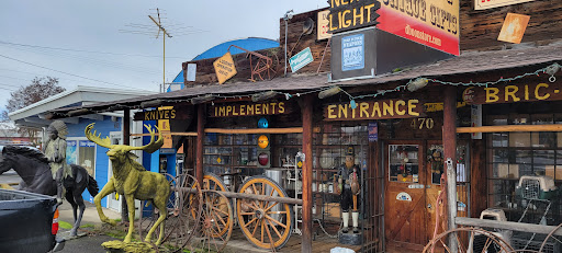 Dan'l Boone's Trading Post Logo