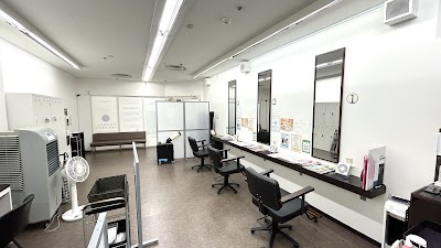 uru髪質改善する白髪染め専門店 塚口店 I ヘアカラー専門店
